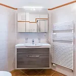 Kastanienhof 9 *